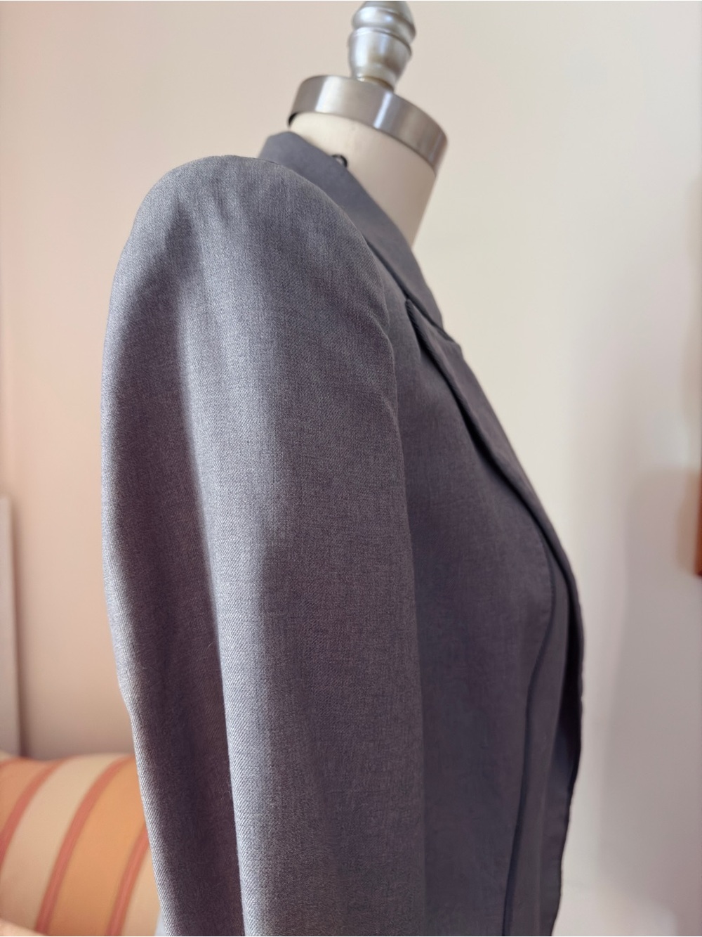 🥀 Authentic Alexander McQueen tailored blazer, Made in Italy, size IT 46 🥀 - Picture 6 of 14